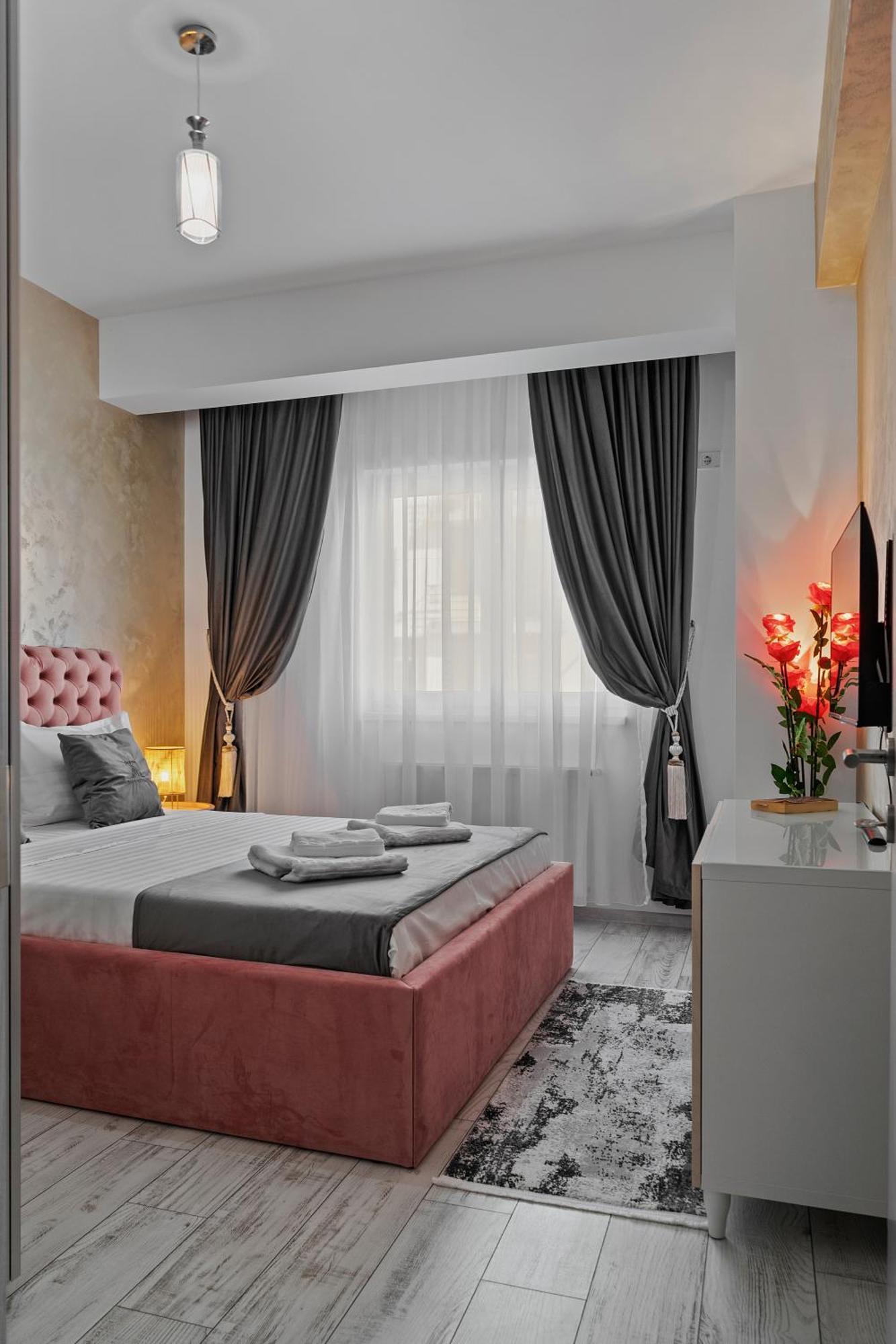 Luxury Rose Appartamento Bucarest