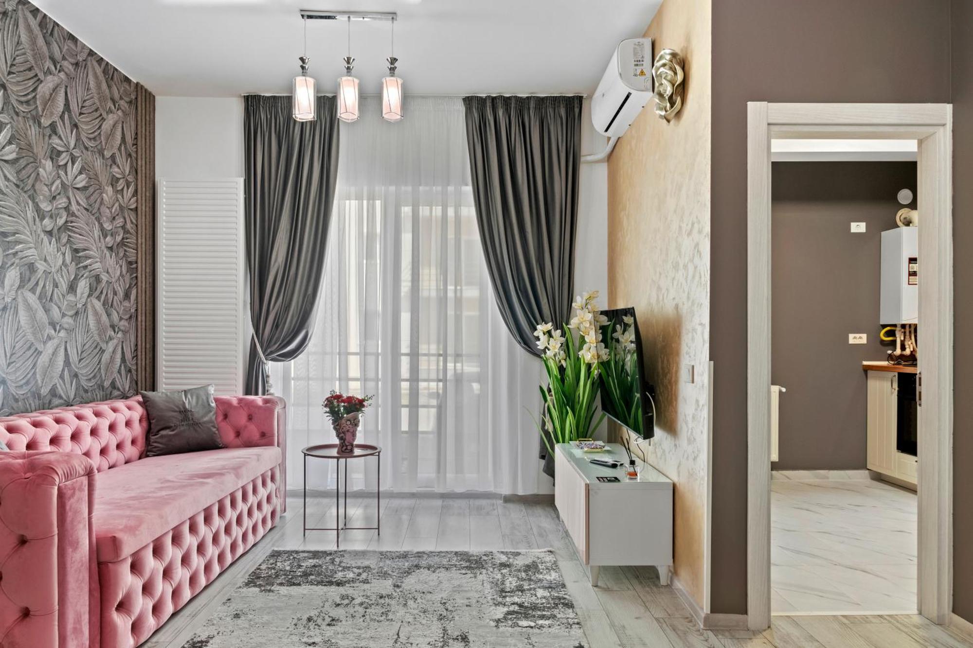 Luxury Rose Bucarest