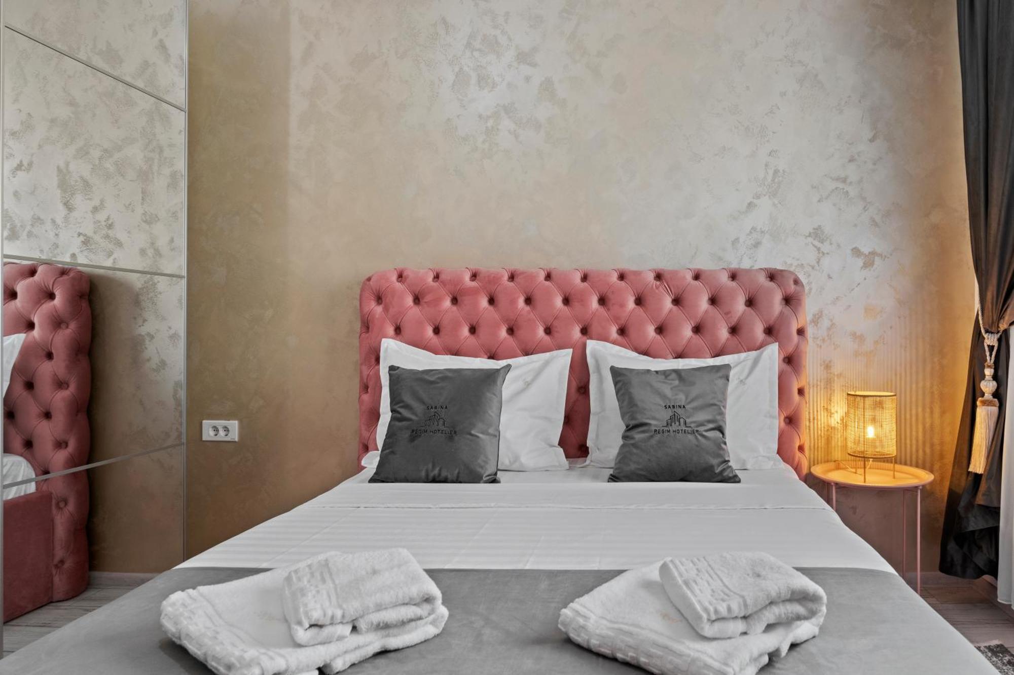 Luxury Rose Appartamento Bucarest